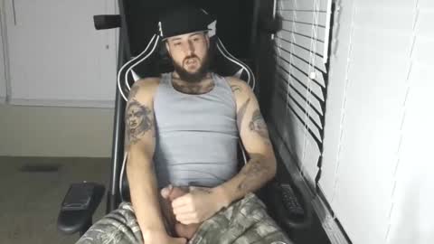 Snapshot of swoozy_ chatting on 12/23/25, 01:58 swoozy_ online show from 12/23/25, 01:58