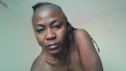 Snapshot of swtebony1 chatting on 07/18/26, 10:24 ALICIA online show from 07/18/26, 10:24