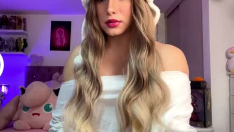 Snapshot of swtgoldenangel_ chatting on 05/23/26, 09:13 swtgoldenangel_ online show from 05/23/26, 09:13