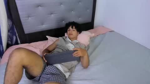 Snapshot of swwet_boy chatting on 01/09/25, 01:08 swwet_boy online show from 01/09/25, 01:08