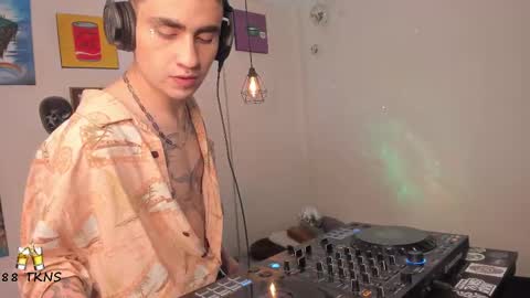 Snapshot of syd_onnfire chatting on 02/10/25, 07:07 Syd online show from 02/10/25, 07:07