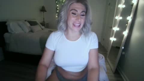 Snapshot of sydryder chatting on 01/01/25, 10:56 SydneyRyder online show from 01/01/25, 10:56