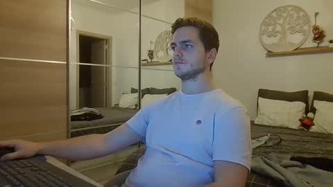 syl092 online show from 11/05/25, 05:02