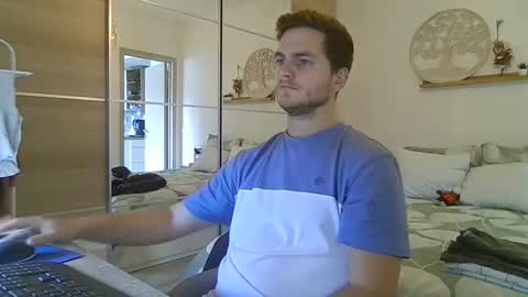 Snapshot of syl092 chatting on 11/09/25, 01:53 syl092 online show from 11/09/25, 01:53