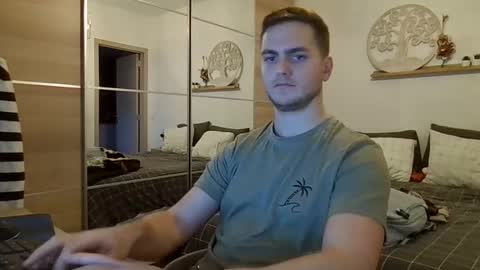 syl092 online show from 12/03/25, 07:12