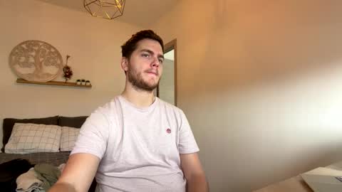 Snapshot of syl092 chatting on 01/15/26, 12:32 syl092 online show from 01/15/26, 12:32