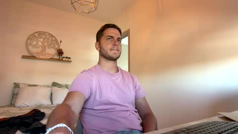 Snapshot of syl092 chatting on 03/02/26, 12:01 syl092 online show from 03/02/26, 12:01