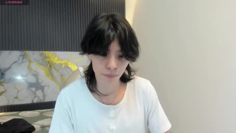 Snapshot of sylasfrost chatting on 11/19/25, 07:36 sylasfrost online show from 11/19/25, 07:36