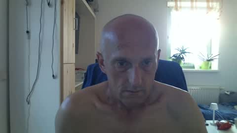 Snapshot of sylverstart92 chatting on 06/27/26, 05:45 sylverstart92 online show from 06/27/26, 05:45