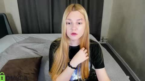 Sylvia online show from 10/19/25, 01:12