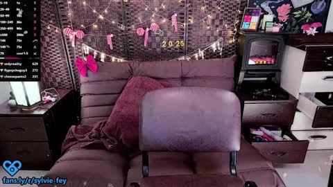 Sylvie online show from 01/04/25, 03:40