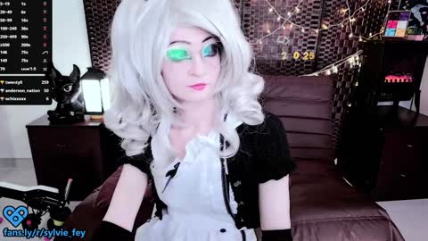 Sylvie online show from 01/06/25, 04:36