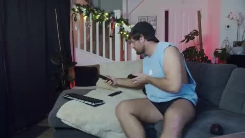 Snapshot of sylvieandjames147 chatting on 12/03/24, 07:11 Sylvie James online show from 12/03/24, 07:11