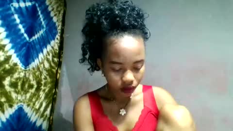 Sylviette online show from 05/29/26, 12:36