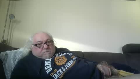 Snapshot of synek65 chatting on 01/03/25, 01:47 synek65 online show from 01/03/25, 01:47