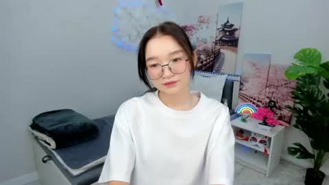 Yuki online show from 06/11/26, 02:37