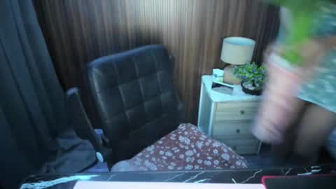 Jenny online show from 03/04/25, 10:57