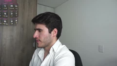 t0ny_wylie online show from 02/05/25, 01:04