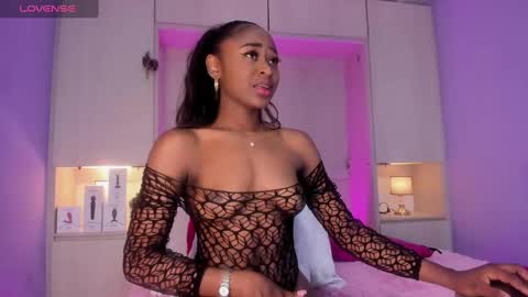 Snapshot of t4mmy_ chatting on 12/14/24, 05:18 t4mmy_ online show from 12/14/24, 05:18