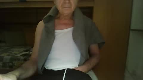 Snapshot of t5519t chatting on 11/02/25, 05:21 t5519t online show from 11/02/25, 05:21