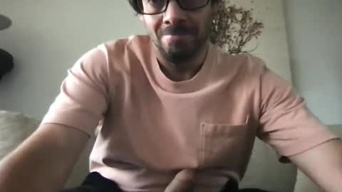 t_fuenzalida online show from 12/14/25, 05:18