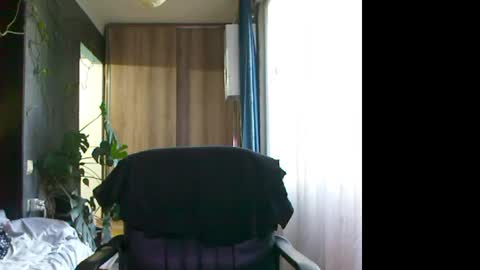 Snapshot of t_huracane chatting on 05/31/26, 04:25 Huracane online show from 05/31/26, 04:25