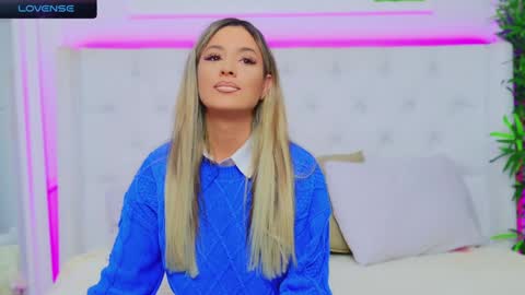 Snapshot of taahiraarabian chatting on 12/18/24, 04:28 Arianna online show from 12/18/24, 04:28