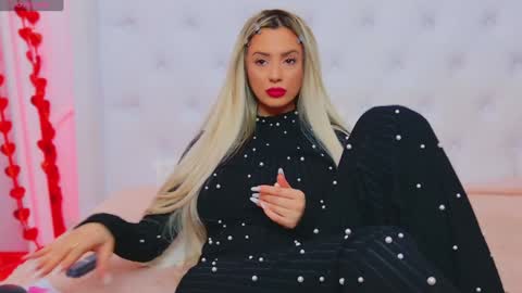 Snapshot of taahiraarabian chatting on 02/07/25, 04:35 Arianna online show from 02/07/25, 04:35