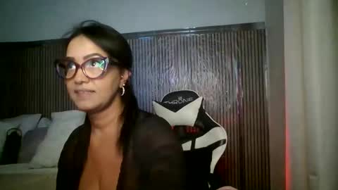 yameil online show from 04/21/26, 07:47