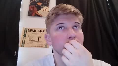 collegetwinkboi online show from 01/12/26, 02:44