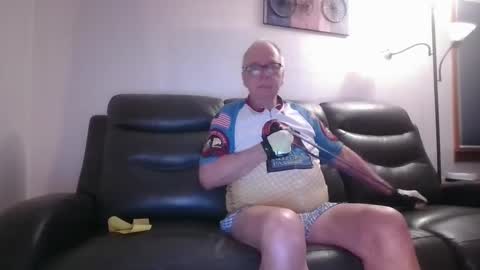 Snapshot of tacrunner66_ chatting on 02/10/25, 02:37 tacrunner66_ online show from 02/10/25, 02:37