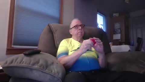 Snapshot of tacrunner66_ chatting on 02/14/25, 01:23 tacrunner66_ online show from 02/14/25, 01:23