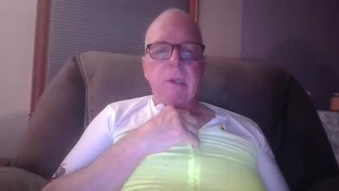 Snapshot of tacrunner66_ chatting on 10/01/25, 05:02 tacrunner66_ online show from 10/01/25, 05:02