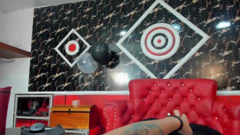 Snapshot of tafitasl4ve chatting on 01/24/25, 12:42 Tafita online show from 01/24/25, 12:42