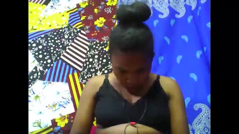 Snapshot of tahiriniah chatting on 11/02/25, 06:21 tahiriniah online show from 11/02/25, 06:21