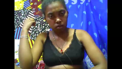 Snapshot of tahiriniah chatting on 11/04/25, 06:56 tahiriniah online show from 11/04/25, 06:56