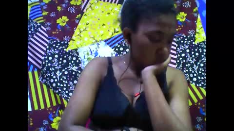 Snapshot of tahiriniah chatting on 11/13/25, 04:50 tahiriniah online show from 11/13/25, 04:50