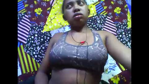 Snapshot of tahiriniah chatting on 11/30/25, 06:01 tahiriniah online show from 11/30/25, 06:01