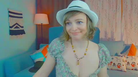 Mia online show from 12/09/24, 12:40