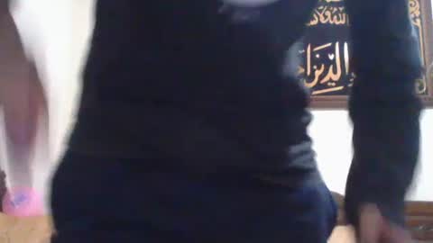 Snapshot of tahtouhafakroune12 chatting on 01/05/25, 05:41 tahtouhafakroune12 online show from 01/05/25, 05:41