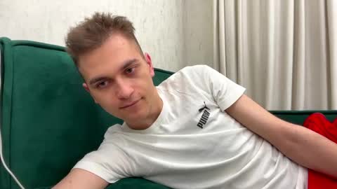 Snapshot of tai_fun chatting on 05/23/26, 06:07 Alex online show from 05/23/26, 06:07