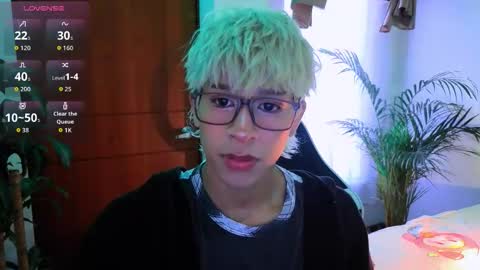 Snapshot of taichi_bluy chatting on 10/20/25, 11:21 taichi online show from 10/20/25, 11:21