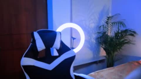 taichi online show from 10/25/25, 06:54