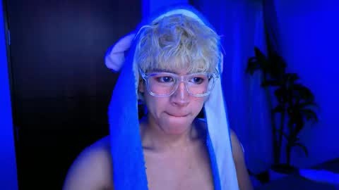 taichi online show from 11/18/25, 07:13