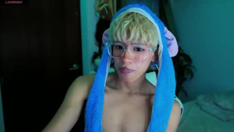 taichi online show from 12/05/25, 12:08