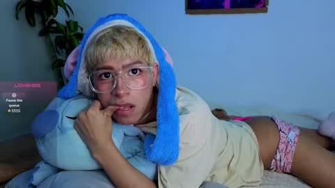 taichi online show from 12/16/25, 04:06