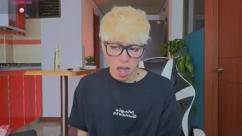 taichi online show from 02/15/26, 03:20