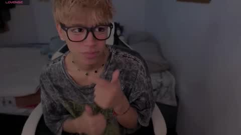 taichi online show from 03/04/26, 05:41