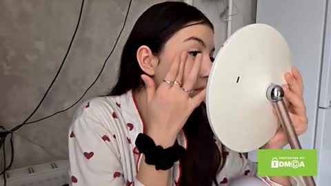 Snapshot of taimcdavitt chatting on 02/18/26, 12:12 Lisss online show from 02/18/26, 12:12