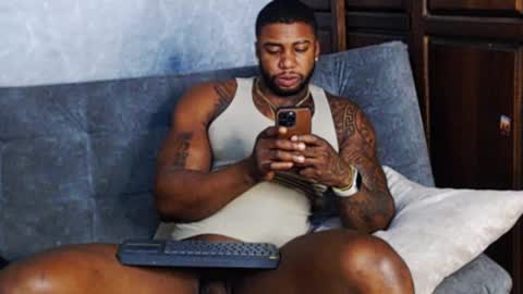 Tairon Tucke online show from 01/14/25, 08:52